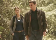 (v.l.n.r.) Dr. Brennan (Emily Deschanel); Booth (David Boreanaz)