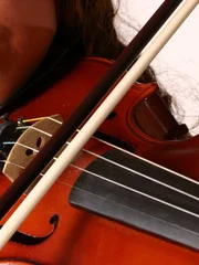 Bowing a Violin
