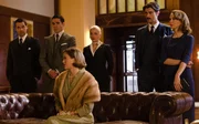 Gracia Patricia lässt sich in den Galerías Velvet die aktuelle Kollektion von Raúl de la Riva vorführen (v.li.: Miguel Ángel Silvestre, Kimberley Tell, Miriam Giovanelli, Javier Rey, Marta Hazas).