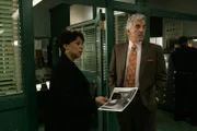LAW & ORDER -- NBC Series -- "Dining Out" -- Pictured: (l-r) S. Epatha Merkerson as Lt. Anita Van Buren, Dennis Farina as Det. Joe Fontana.
