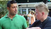 RTL II-Trödelprofi Sükrü Pehlivan unterstützt Daniela (27, re.) dabei, die Sammlung des Vaters so schnell wie möglich zu Geld zu machen.