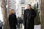 (l-r) Kathryn Erbe as Detective Alexandra Eames, Vincent D'onofrio as Detective Robert Goren