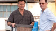 Sam Axe (Bruce Campbell, l.) und Michael Westen (Jeffrey Donovan) sind immer noch auf der Suche nach einem Bombenbastler, der Michael töten wollte...