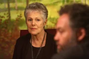 Detective Robert Goren befragt Emily Huntford. Sie wollte vor ihrem Tod noch einmal ihre Nichte sehen, doch das kleine Mädchen wurde entführt.