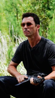 Ein Doppelgänger von Michael Weston hat einen Mord begangen. Ein Wettlauf gegen die Zeit beginnt...