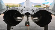 Zwei Klimow RD-33 Düsentriebwerke liefern dem Flieger mehr als 13 Tonnen Schub.