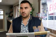 Easy (Lars Steinhöfel) wird unverhofft daran erinnert, wieviel ihn und Paco verbindet.