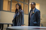 Müssen gemeinsam einen neuen Mordfall aufklären: Watson (Lucy Liu, l.) und Detective Bell (Jon Michael Hill, r.) ...