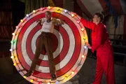 Als Elsa die Fassung verliert, müssen Paul (Mat Fraser, l.) und Eve (Erika Ervin, r.) mit den Auswirkungen leben ...