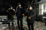 V.l.: Donna Gable (Erinn Hayes), Mott (Christopher Brian Roach), Kevin Gable (Kevin James)