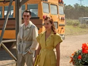 Bernard Marx (Harry Lloyd) und Lenina Crowne (Jessica Brown Findlay)