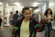 Shiri (Jasna Fritzi Bauer) liebt Schule.