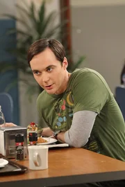 Alex stellt ein junges und hübsches Mädchen als seine neue Assistentin ein, worüber Amy alles andere als erfreut ist: Sheldon.
