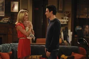Am Haken: Ted (Josh Radnor, r.) steht total auf Tiffany (Carrie Underwood, l.) und würde alles für sie tun. Tiffany interessiert sich jedoch nicht besonders für Ted, hält ihn aber hin, weil sie ihn gelegentlich gut gebrauchen kann ...