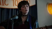 Luna (Sophia Woodward)