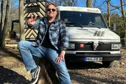 Friso Richter mit seinem Oldtimer-Wohnmobil "Pamela".