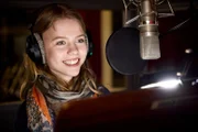 Lucie im Tonstudio in Paris