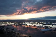 Sonnenuntergang an der Küste von Moose Point, in der Nähe des Grundstücks der Familie Sarvela. (National Geographic/Mike Fennell)