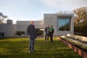 Kevin McCloud, Adrian und Megan