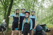 Floor (Bobbie Mulder) und ihre Familie während ihres Fahrradurlaubs.