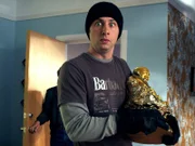 J.D. (Zach Braff) hilft dem Hausmeister beim Umzug, doch als er sich verdrückt stehen plötzlich die eigentlichen Besitzer der Wohnung in der Tür, da bleibt J.D. nur eins: mit einem Buddha in der Hand das Weite suchen ...
