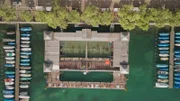 Zürcher Frauenbadeanstalt in der Limmat.