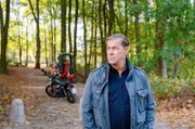 Ein alter Fall Finn Kiesewetters (Sven Martinek) erfährt neue Brisanz: Bei Straßenarbeiten wird die Leiche eines jungen Mädchens gefunden, das vor 15 Jahren nach einem Klassenfest spurlos verschwand.