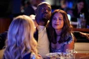 Amenadiel (D.B. Woodside) und Linda (Rachael Harris) wollen ihre Beziehung geheim halten, doch Maze (Lesley-Ann Brandt) ahnt etwas.