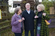 (v.l.n.r.) Bärbel (Kathi Leitner); Alfons (Sepp Schauer); Rosi Zwick (Veronika von Quast)