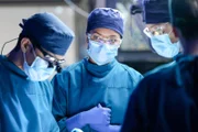 Nicholas Gonzalez (Dr. Neil Melendez), Antonia Thomas (Dr. Claire Browne).