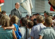 Die 6 Kummerbuben  Vater bringt ein Geschenk Staffel 1, Episode 5 Jubel für den Turnverein: Peter Markus als Gemeindepräsident Hannes Lüthi