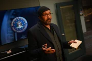 Alec Mercer (Jesse L. Martin)