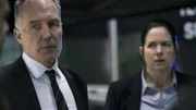 Kommandant Robert 'Bob' Hicks (Patrick St. Esprit)