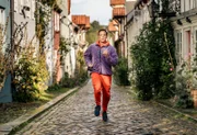 Neiss (Patrick Kalupa) bei seiner morgendlichen Joggingrunde