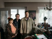 (v.li.n.re.) Inge Maux (Helga Schmatz), Klaus Rott (Erwin Schmatz), Nicholas Ofczarek (Roli).
