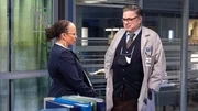 Chicago Med Staffel 6 Folge 12 Beste Freunde: S. Epatha Merkerson Sharon Goodwin, Oliver Platt als Dr. Daniel Charles Chicago Med Staffel 6 Folge 12 Beste Freunde: S. Epatha Merkerson Sharon Goodwin, Oliver Platt als Dr. Daniel Charles