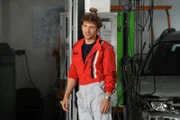 Lex (Sebastian Gerold) wartet ungeduldig auf Flori.