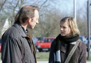 NDR Fernsehen TATORT, "Sonne und Sturm", am Montag um 21:45 Uhr. Roland Jellinek (Jochen Nickel) stellt seine Tochter Sandra (Bernadette Heerwagen) zur Rede.