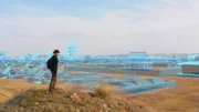 Allan Maca überblickt die in CGI nachgebaute Stadt Xanadu.