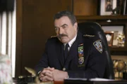 Frank (Tom Selleck).