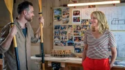 Er ist charmant und unterhaltsam: Nora (Tanja Wedhorn) mag Max (Bernhard Piesk) gerne.
