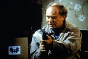 Der gedemütigte Wayne (David Hall) will sich an einer Jugendgang rächen.