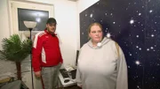 Der selbsternannte Hartz-IV-Rapper Nico (27), verlässt seine bayrische Heimat, um mit seiner neuen Freundin Janine einen Neustart zu wagen.