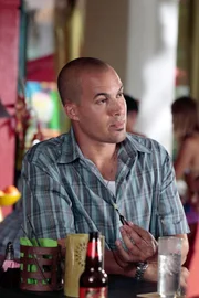 Jesse Porter (Coby Bell) hilft einem Kollegen, der durch einen korrupten indischen Diplomaten in den illegalen Handel mit Blutdiamanten geraten ist.