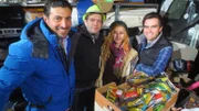 v.l. Experte Sükrü Pehlivan, Stefan, Stephanie und Markus bei der Besichtigung der Sachen.