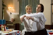 Kyle Bradway (Ryan Hansen, l.); Roman DeBeers (Martin Starr, r.)