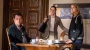 Sascha Bergmann (Hary Prinz, li.) und Anni Sulmtaler (Anna Unterberger, re.) konfrontieren die Archivarin Ruth Kramer (Doris Schretzmayer, Mitte), wie die kostbaren Schriften ohne ihr Wissen entnommen werden konnten.