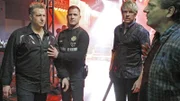 Der Bassist der Band "Rascal Flatts" hat einen heftigen Stromschlag erlitten. Nick befragt die Bandmitglieder Gary Levox und Joe Don Rooney und den Techniker Travis, wie es dazu kommen konnte.