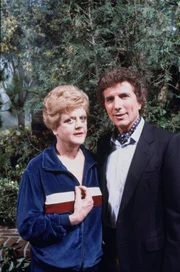 Jessica Fletcher (Angela Lansbury, l.); Peter Brill (Bert Convy, r.)
