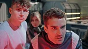 Max (Filip Shaulov), Gabby (Ilae Ilaee Lahav) und Tom (Shon Amsalem) fahren das Verteidigungsschild hoch.